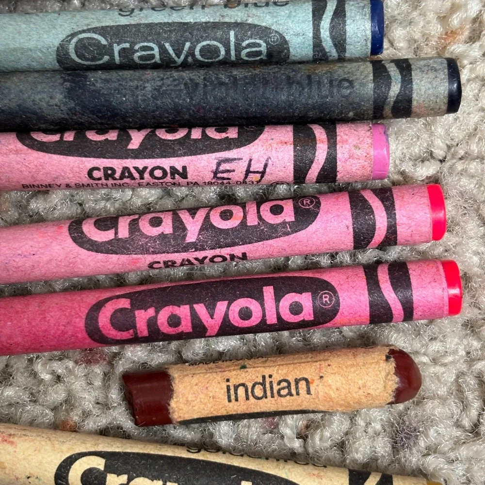 Vintage Crayola Crayon Lot Binney & Smith USA Retired Colors Thistle Goldenrod *
